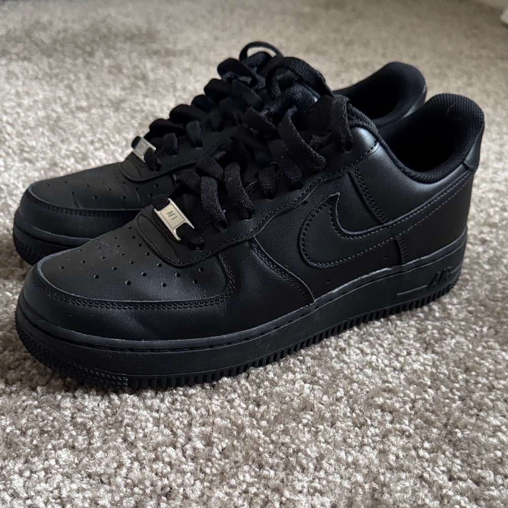Nike Women’s Air Force 1 black